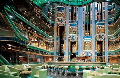photo 2 Carnival Victory ®