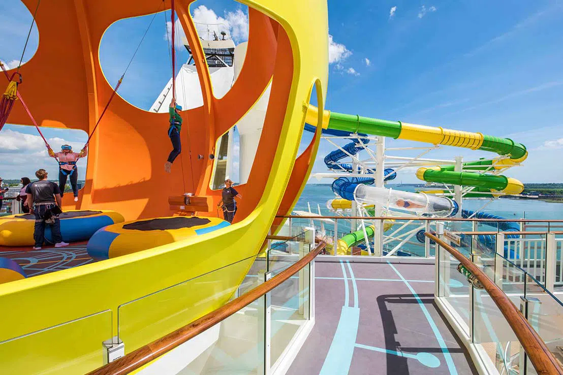 photo 2 Independence  Of The Seas