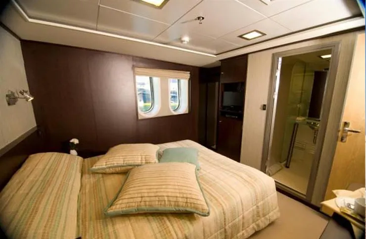 photo 5 M/Y Harmony V