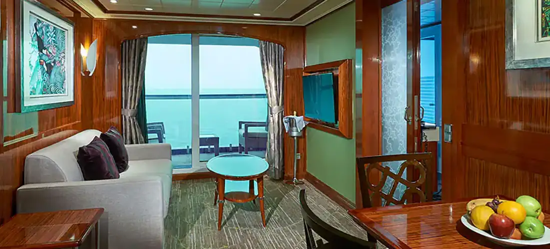 Deluxe Suite familiare con 2 camere e balcone norwegian-cruise-line-norwegian-gem-s4.webp