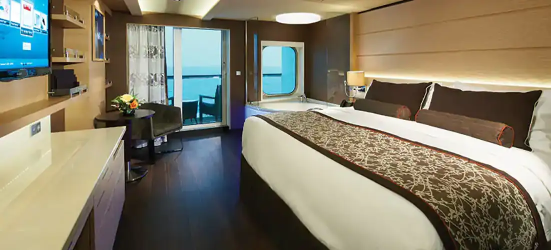 Suite Penthouse The Haven with balcony norwegian-cruise-line-norwegian-getaway-hi.webp