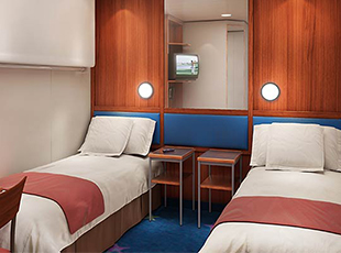 Family inside norwegian-cruise-line-norwegian-star-i1-ia-ib-ie-ic-id-if-foto-01