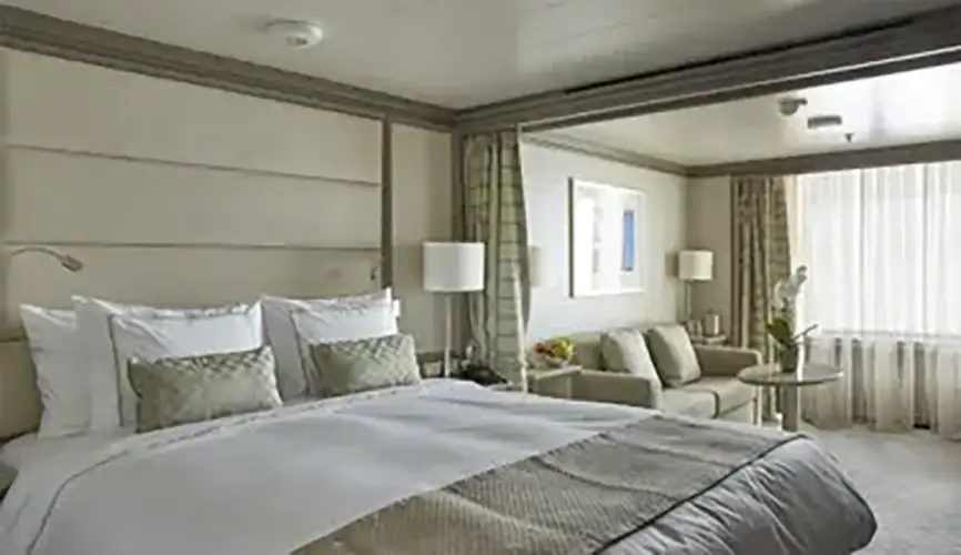 Vista Suite silversea-silver-dawn-vista-suite.webp